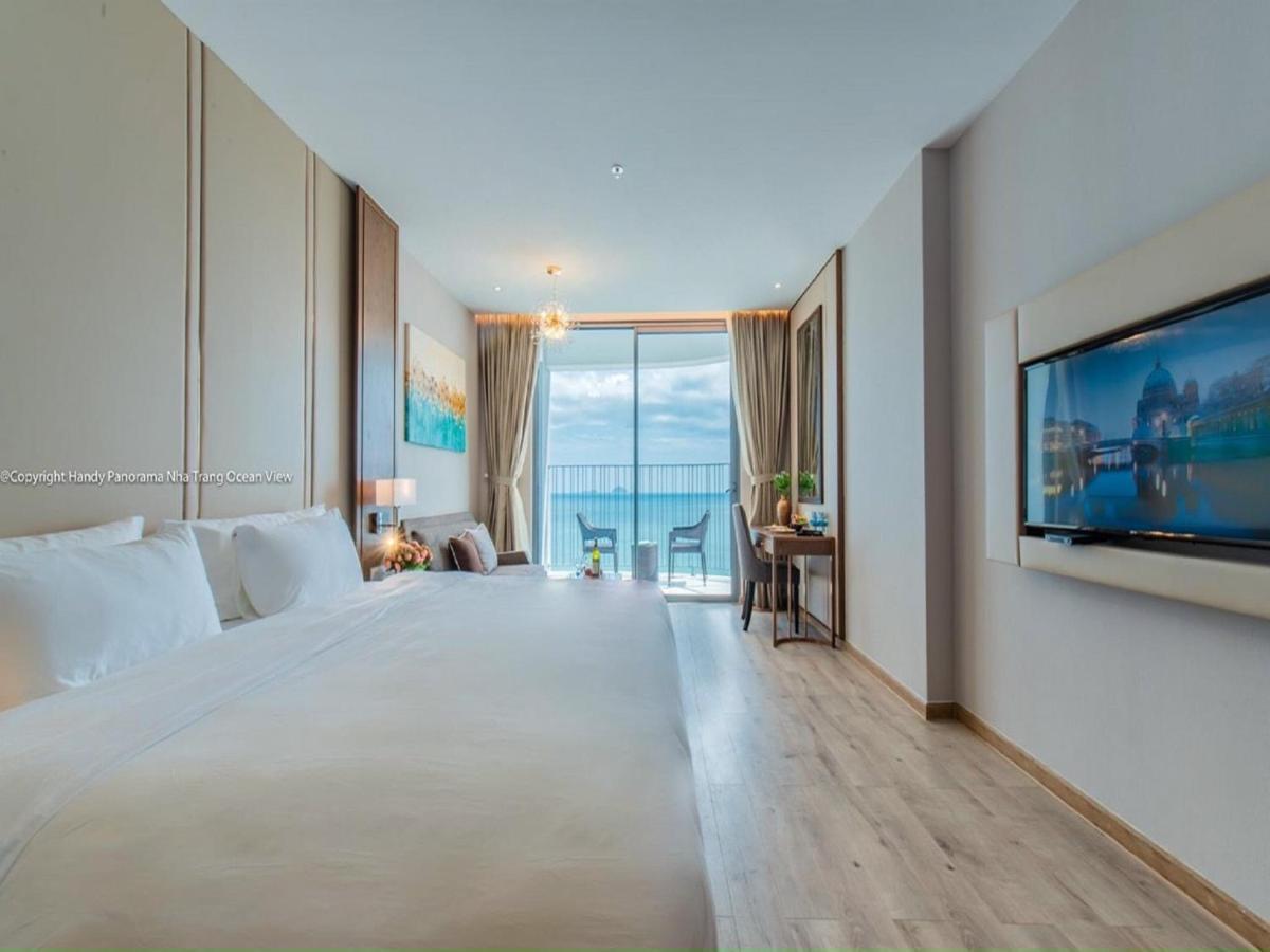 Panorama Lyn Beachfront Apartment Nha Trang Exteriör bild