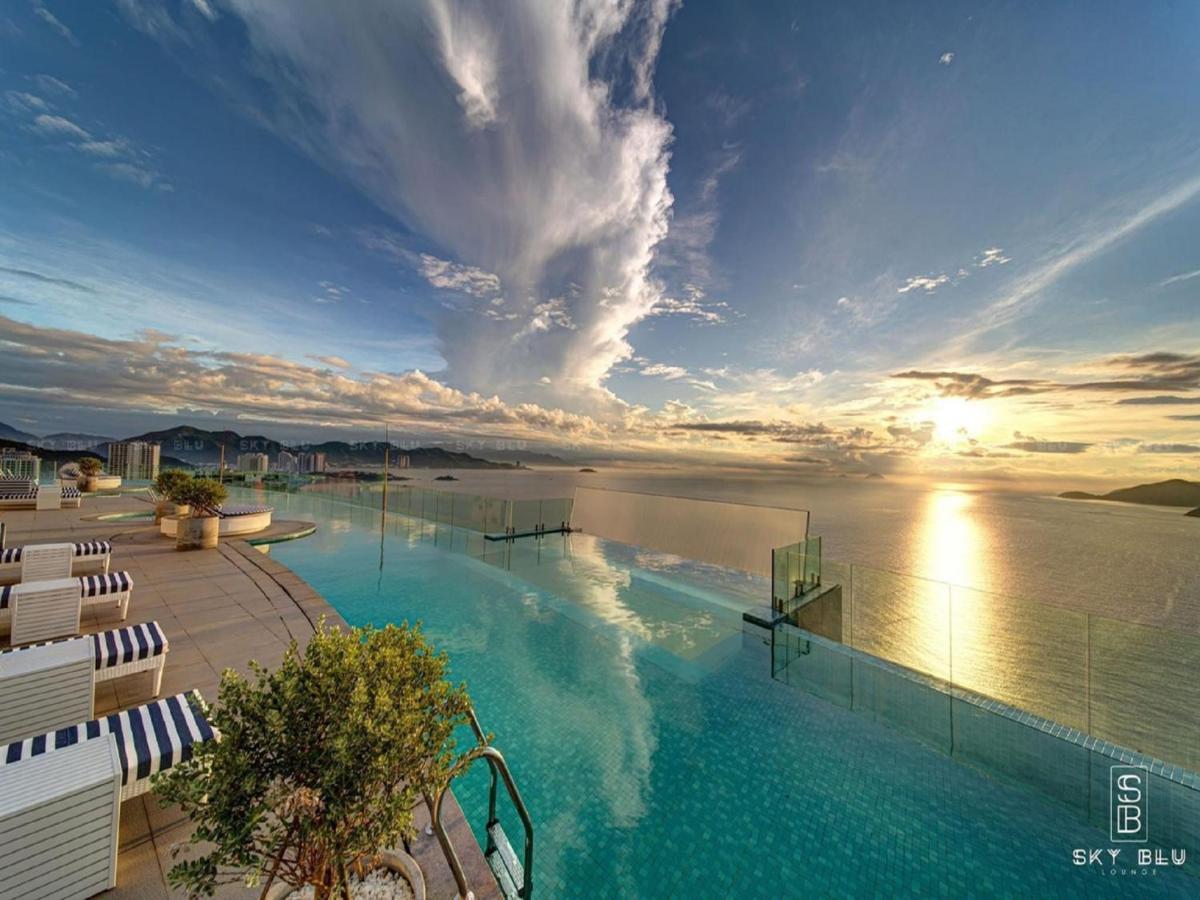 Panorama Lyn Beachfront Apartment Nha Trang Exteriör bild