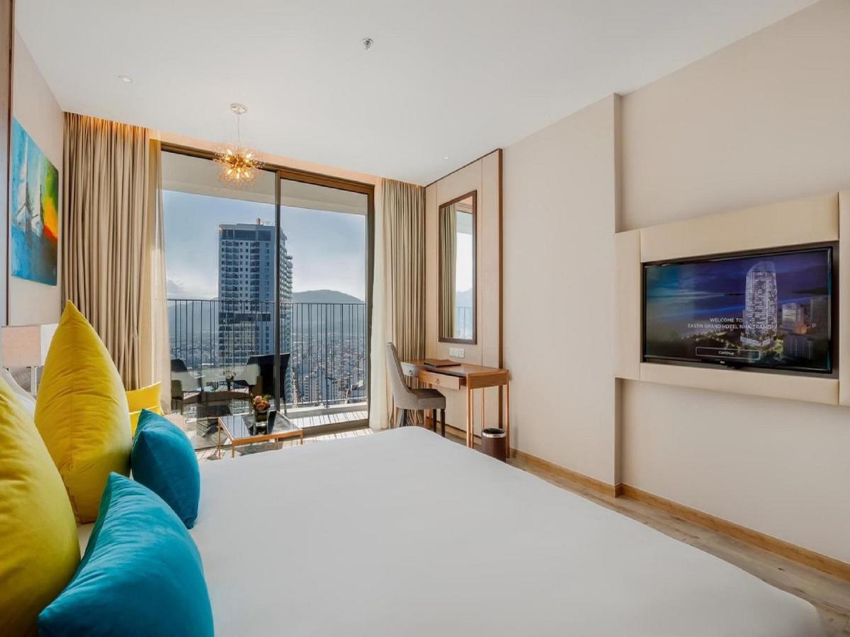 Panorama Lyn Beachfront Apartment Nha Trang Exteriör bild