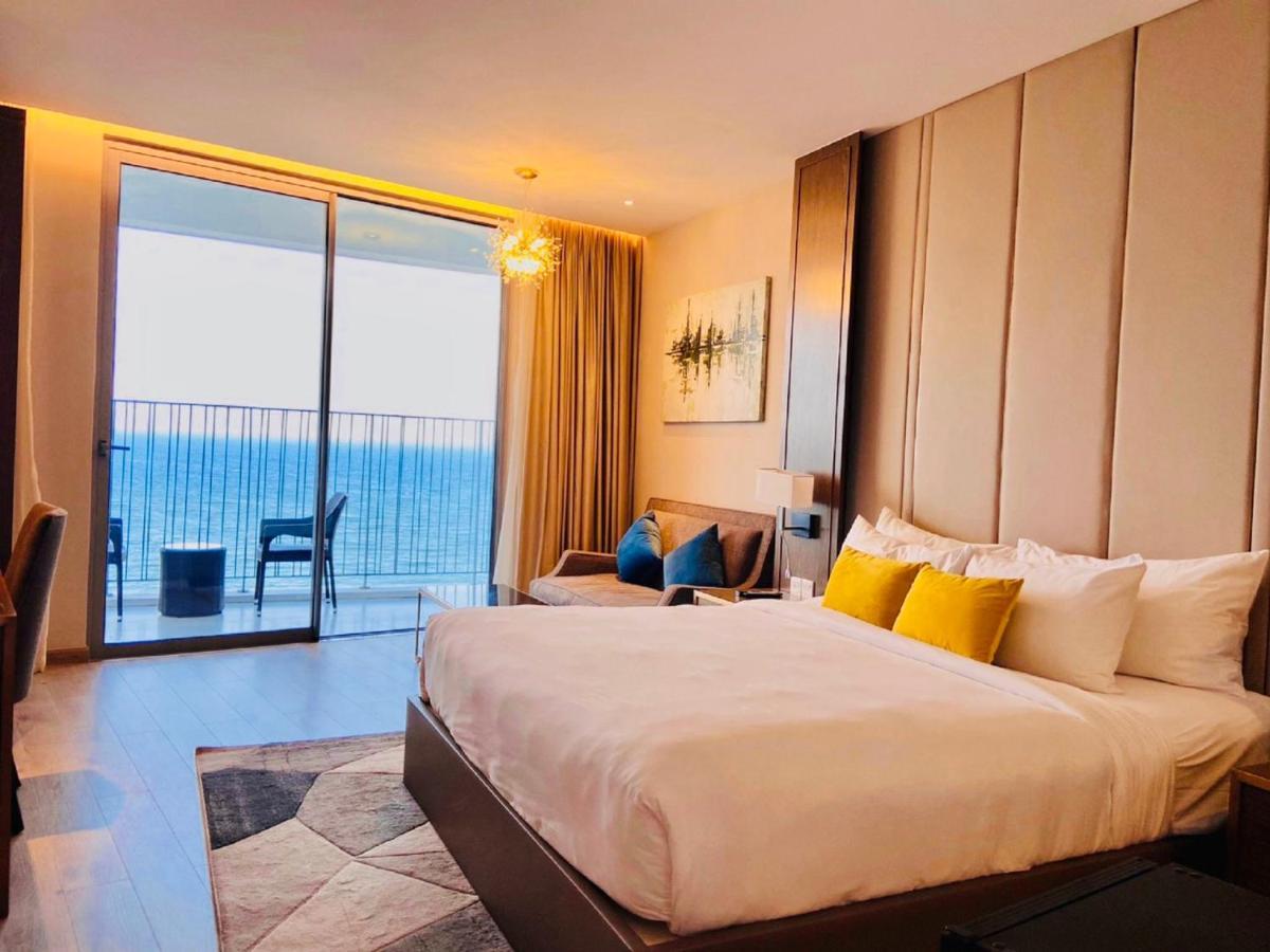 Panorama Lyn Beachfront Apartment Nha Trang Exteriör bild