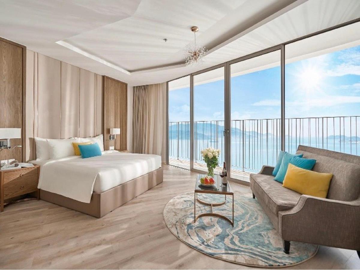 Panorama Lyn Beachfront Apartment Nha Trang Exteriör bild